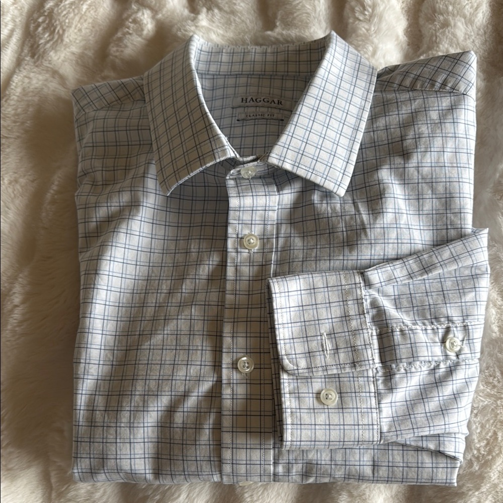 Haggar Blue Dress Shirt with Classic Checkered Pattern